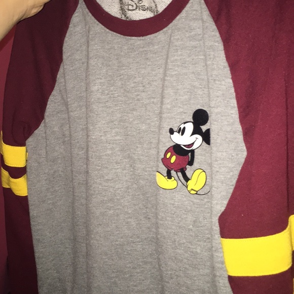 Mickey Mouse sweater ! - Picture 1 of 2